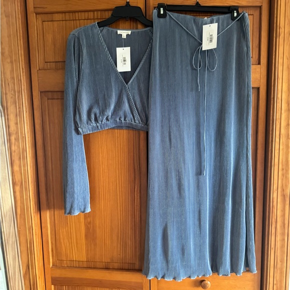 2 piece set - Picture 4 of 11